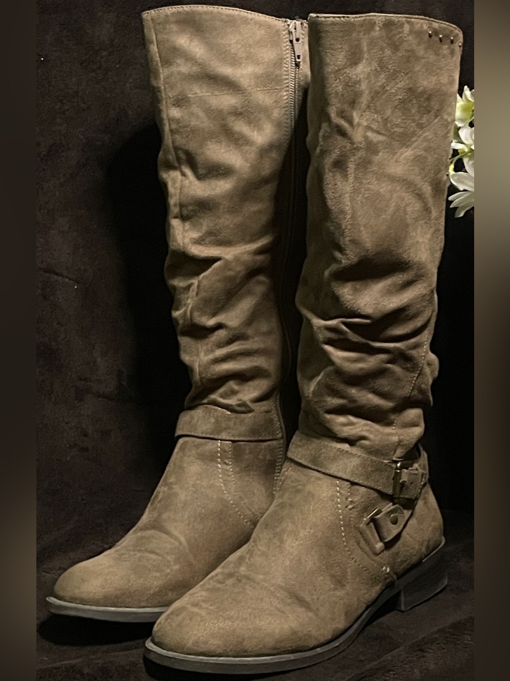 White Mountain Faux-suede Lionas Size-9M